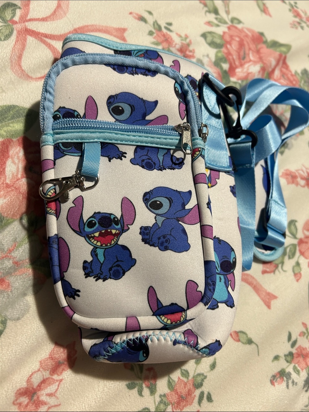 Blue Stitch Water bottle carrying case